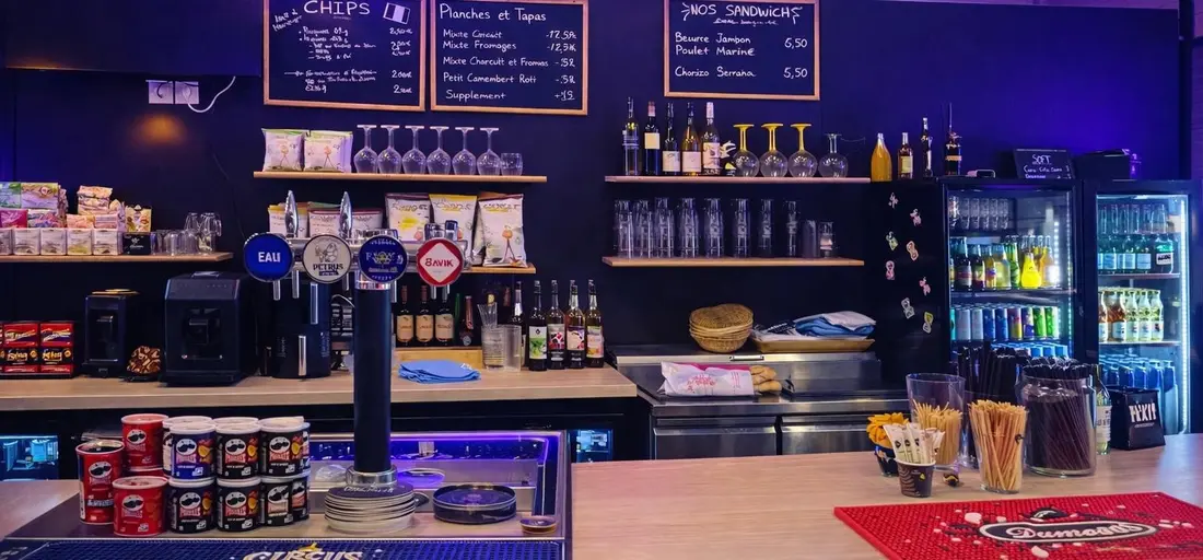 Comptoir bar bières pression Bar Biganos